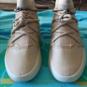 Adidas Fear of God
Athletics 1 Basketball
Clay
11.5